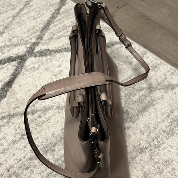 Coach Borough Bag Medium NWOT - Picture 3 of 15